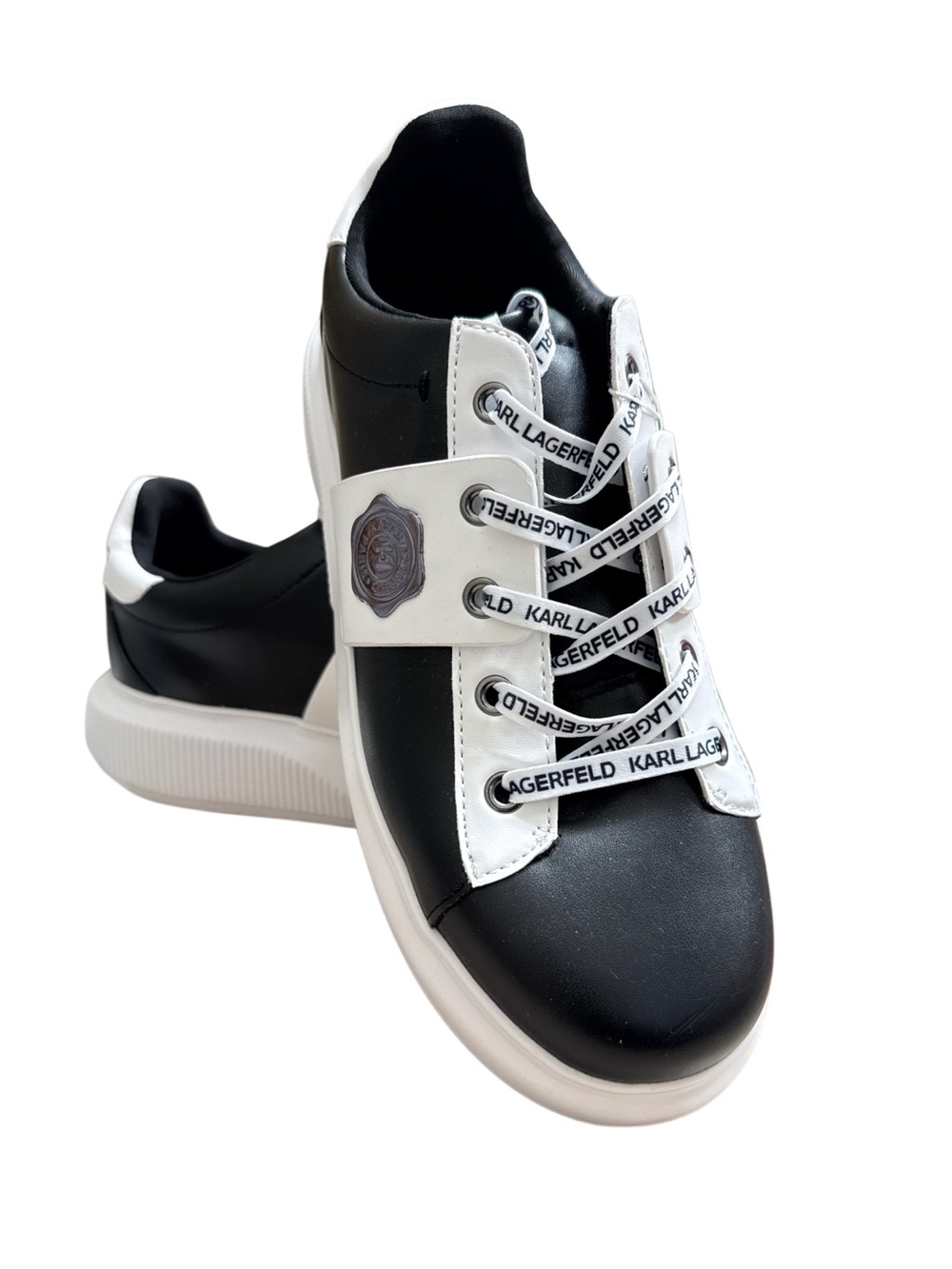 KARL LAGERFELD JUNIPER SNEAKERS NWT